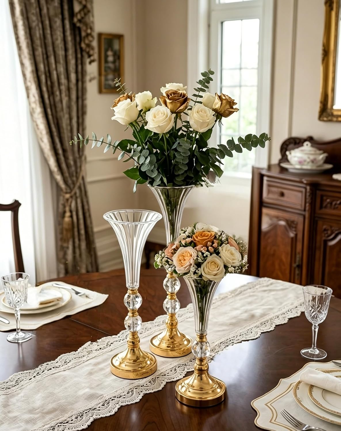 Centerpiece Vase Tall - 3個セット ゴールドアクリル製トランペット型花瓶 高さ15インチ、18インチ、21インチ メタルベース付きセンターピース | クリスタルクリアな花瓶