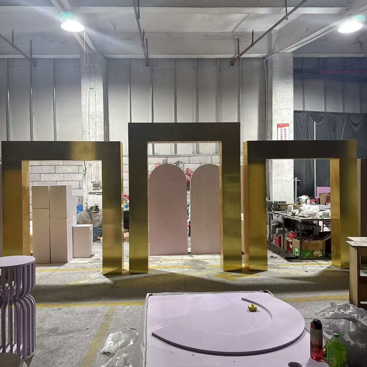 Indian Wedding Decor Supply - # PVC製のインド風ウェディングガゼボアーチバックドロップ、黒色のアクリルミラー付き大型ウェルカムマンダップ小道具、イベント用品装飾用