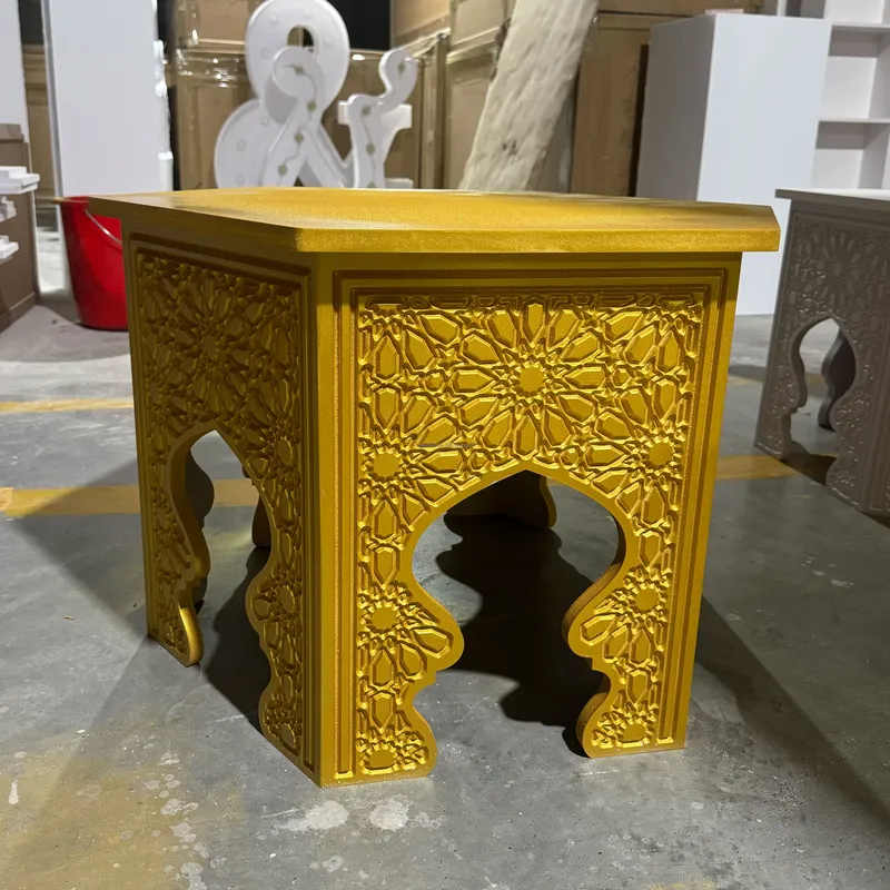インド風花柄ゴールドテーブル ラウンド型ベッドサイドテーブル - Indian Wedding Decor Supply のレビューと価格